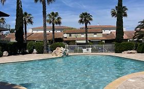Pavillon à 400m de la plage avec piscine