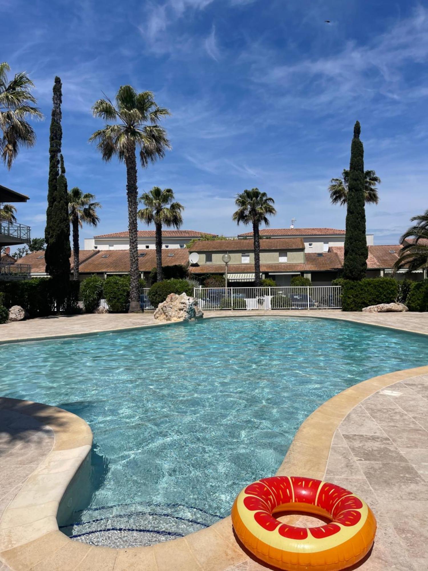 Pavillon à 400m de la plage avec piscine Valras-Plage Extérieur photo